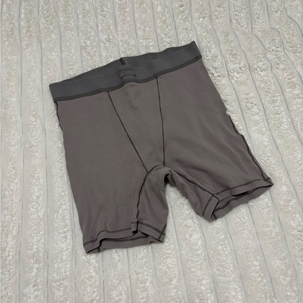 SKIMS Gray Ribbed Shorts